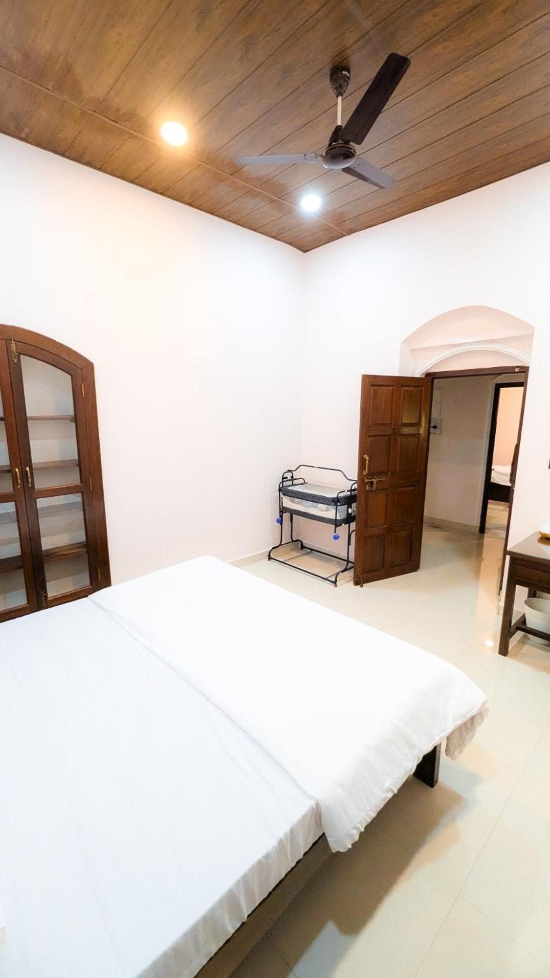 The First House By V3Homestay 4Bhk Private Pool Calangute Luaran gambar