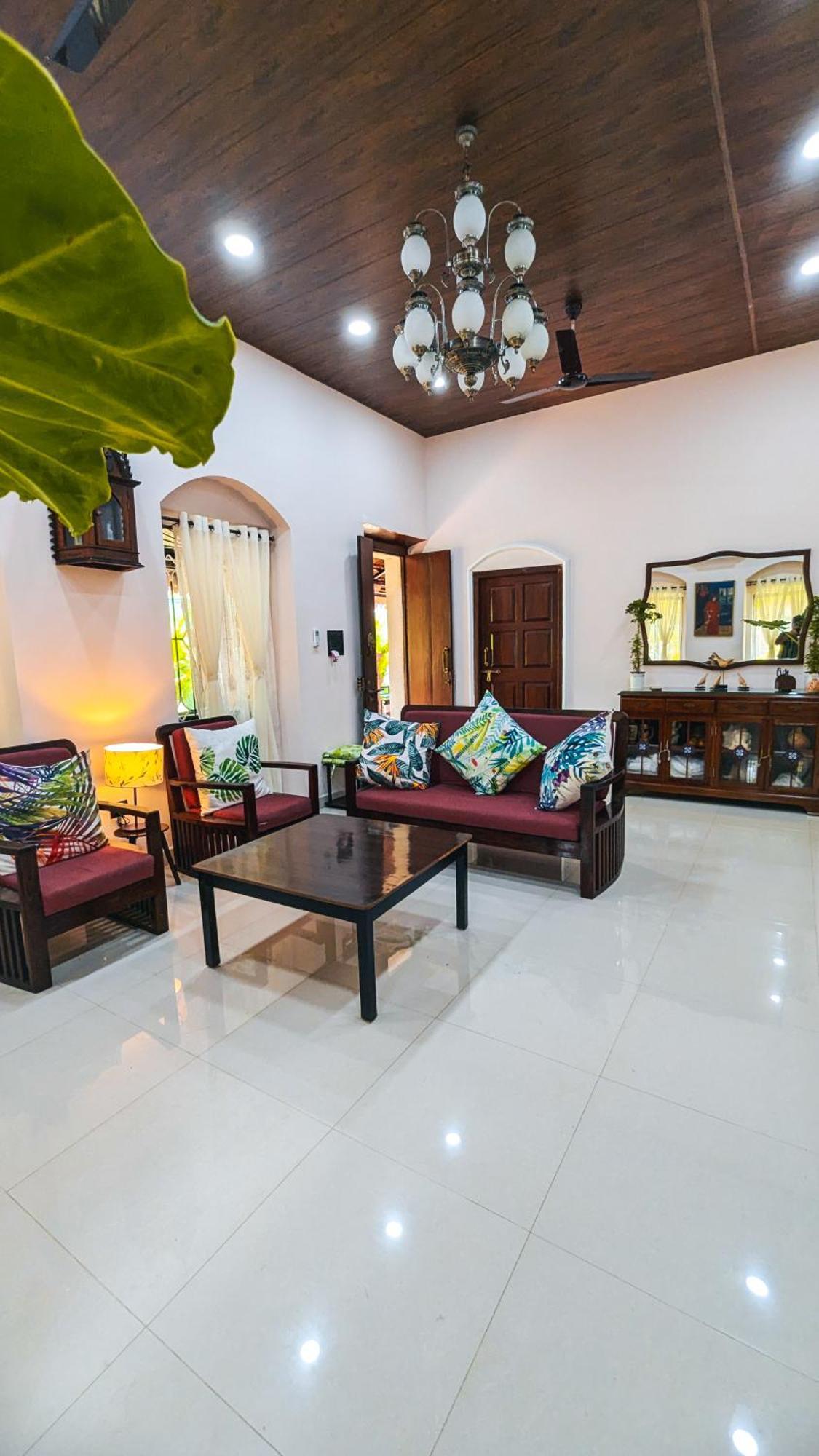 The First House By V3Homestay 4Bhk Private Pool Calangute Luaran gambar