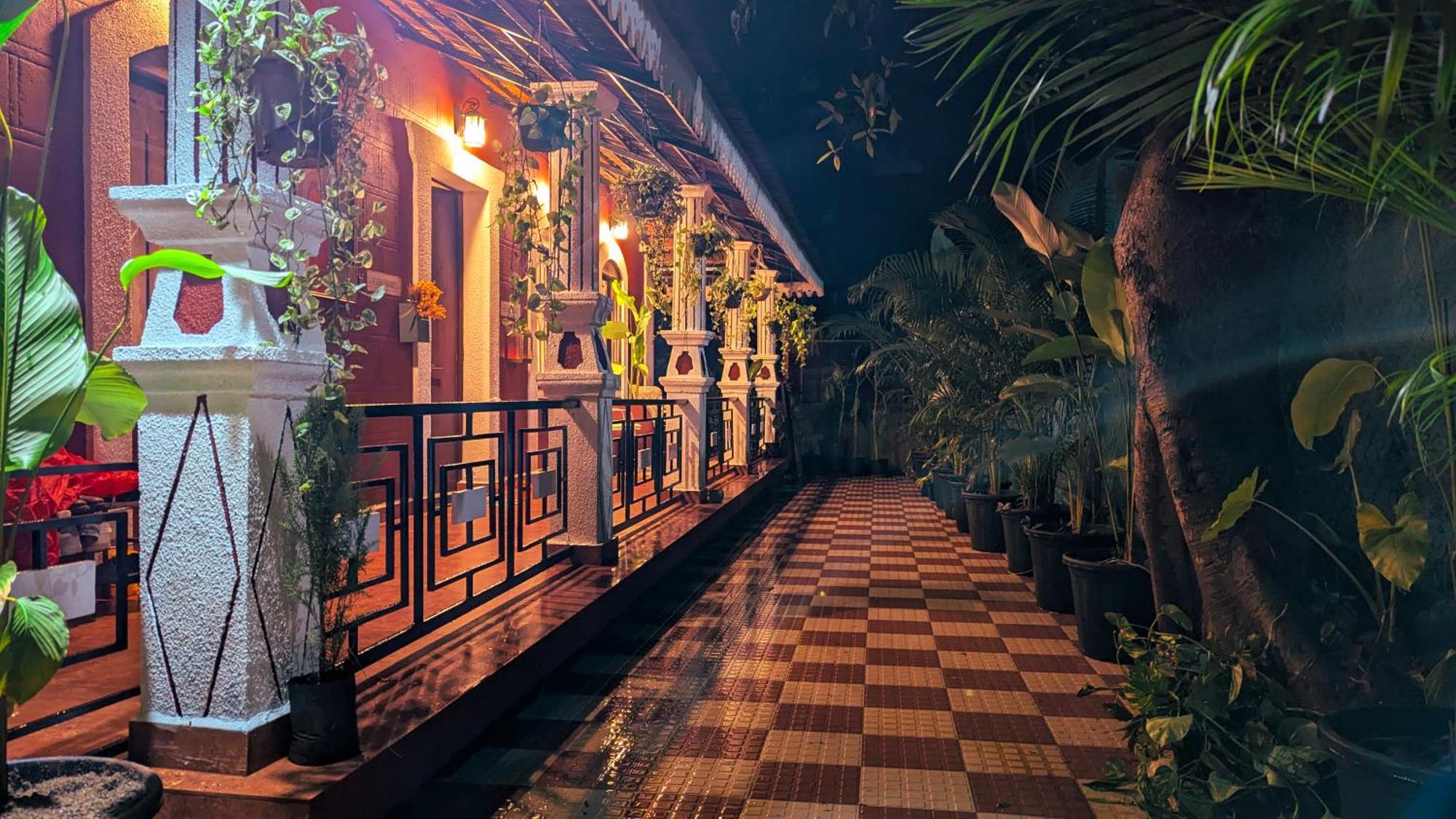 The First House By V3Homestay 4Bhk Private Pool Calangute Luaran gambar